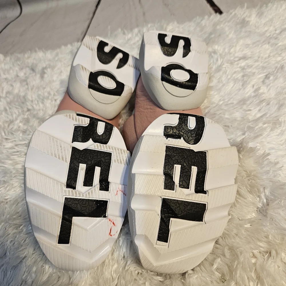 Sorel Kinetic Impact Go Slip On Sneakers White‎ Pink Accent Athleisure